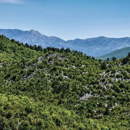 펜션 Lovely In Dugopolje With Wifi 스플리트