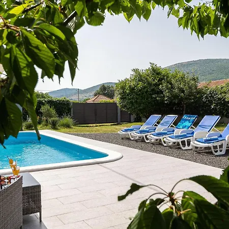 Lovely In Dugopolje With Wifi Σπίτι διακοπών *